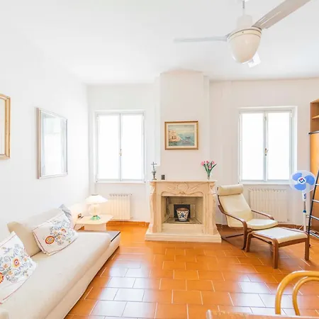 Apartment 221 - Francolano For Rent, 5 Minuti Di Auto Dal Mare E Dal Centro Di Sestri *